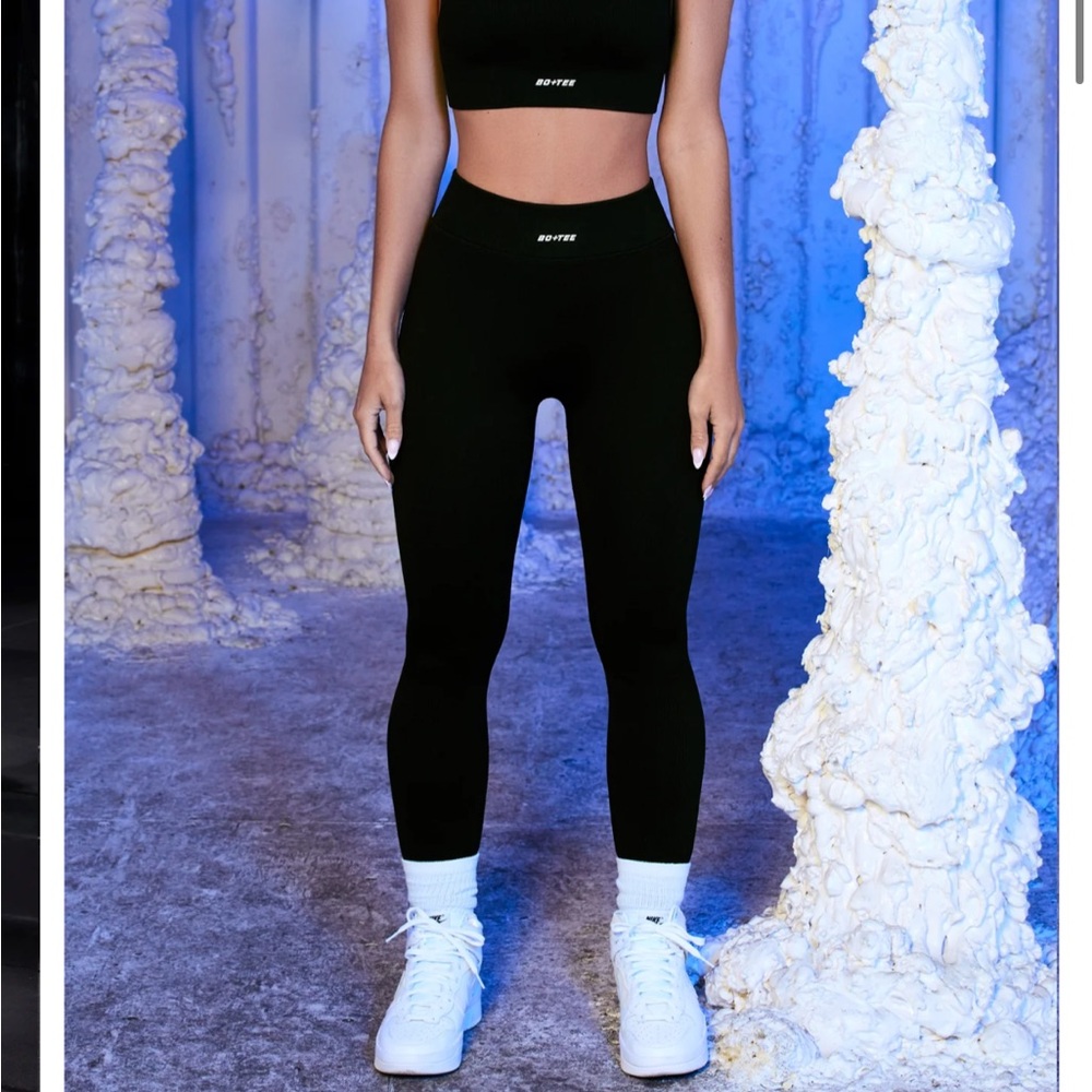 Bo&Tee Ribbed Black Leggings. Size S.